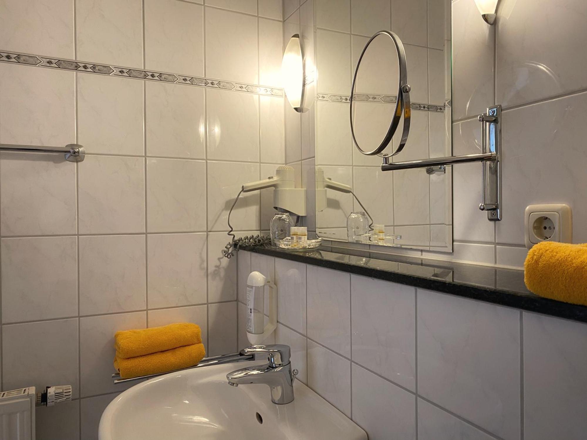 Hotel-Restaurant-Haus Berger Фирзен Экстерьер фото
